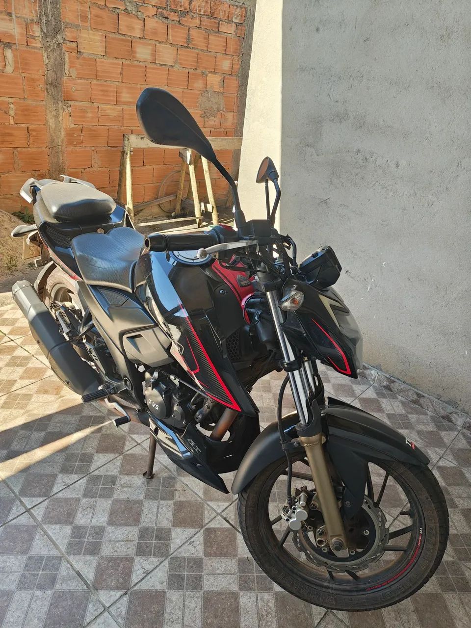 Apache RTR 200 top 