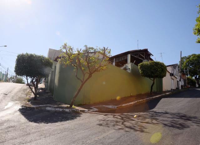 Vendo ou troco por caminhão casa no bairro lixeira, Aceito troca - Foto 2