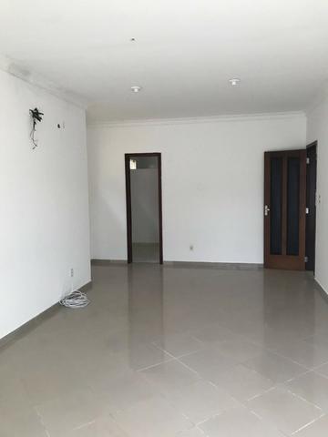 Aluga-se Perfeita casa no Cond. Rivieira Green com 4 suites, 2 vagas - Foto 4
