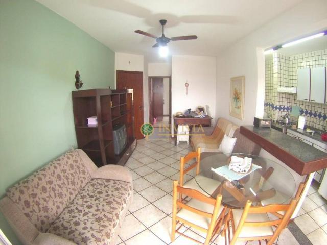 Apartamento de 1 dormitório com sacada em canajure