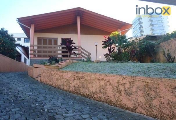 Inbox vende: casa com piscina