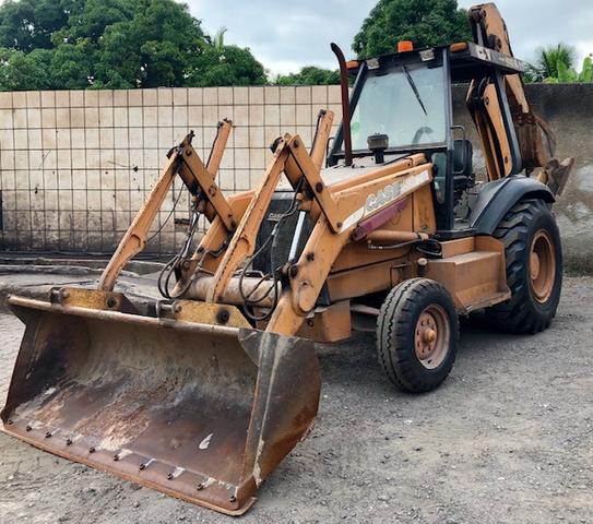 Retroescavadeira CASE 580 M 2008 4x2