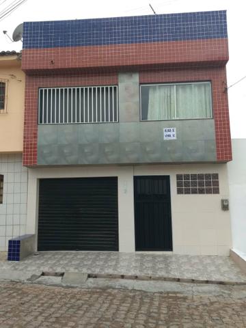 Vende-se casa no centro