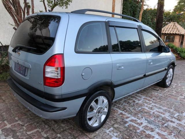 CHEVROLET ZAFIRA ELEGANCE - Foto 5