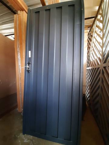 Portão Social 85x200m.64842089849602123