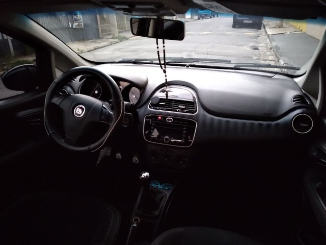 FIAT PUNTO ESSENCE 1.8 16V 2010/2011 FLEX COMPLETO COM BAIXA QUILOMETRAGEM