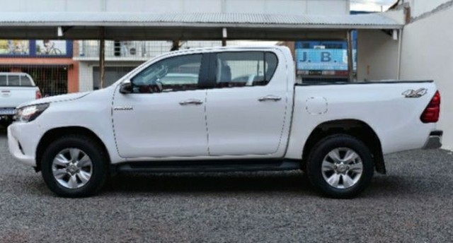 HILUX SRV