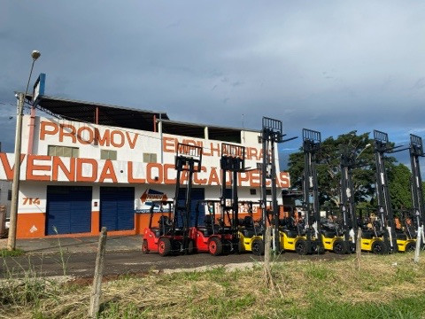 Empilhadeira Hyster H60FT triplex deslocador 2016 - Foto 3