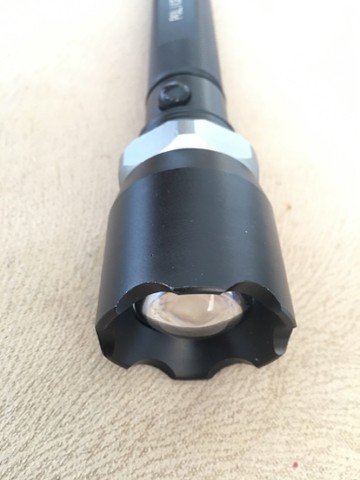 Lanterna policial com foco potente de longo alcance - Foto 4