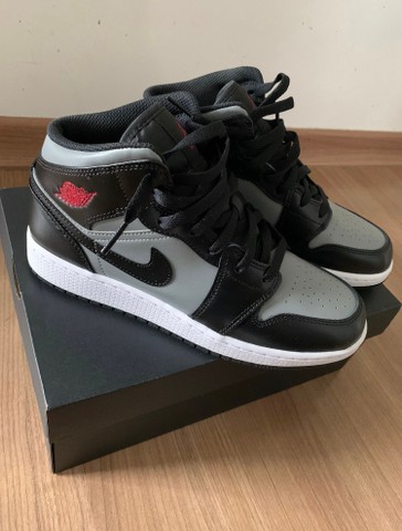 air jordan 1 mid edição especial