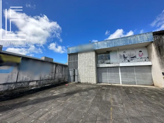 Excelente galpão com 556m² de área a 30 metros da Via Expressa