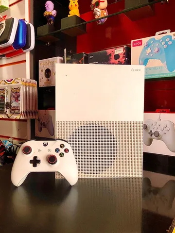 Console Xbox One S 1TB - Edição Especial Devil May Cry 5 Seminovo