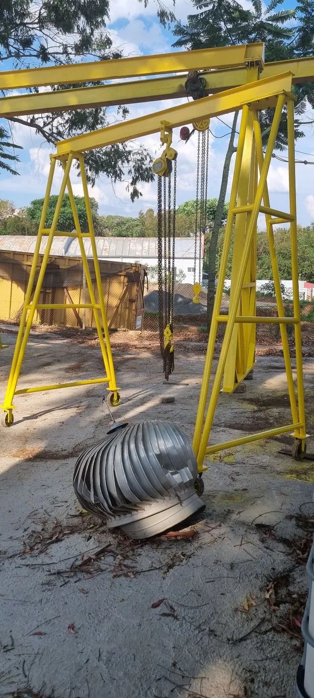 Porticos p/ 3 toneladas com talha manual de 2 ton