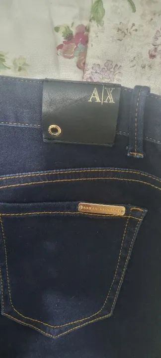 calça jeans armani exchange, usada uma vez elastano, veste 36 e 38 - Foto 3