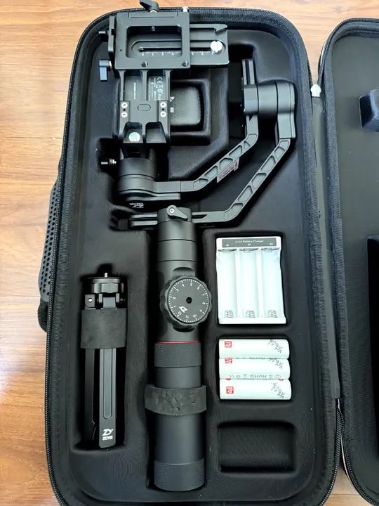 Estabilizador de cardan portátil Bluetooth Zhiyun Crane 2-Black - Foto 6