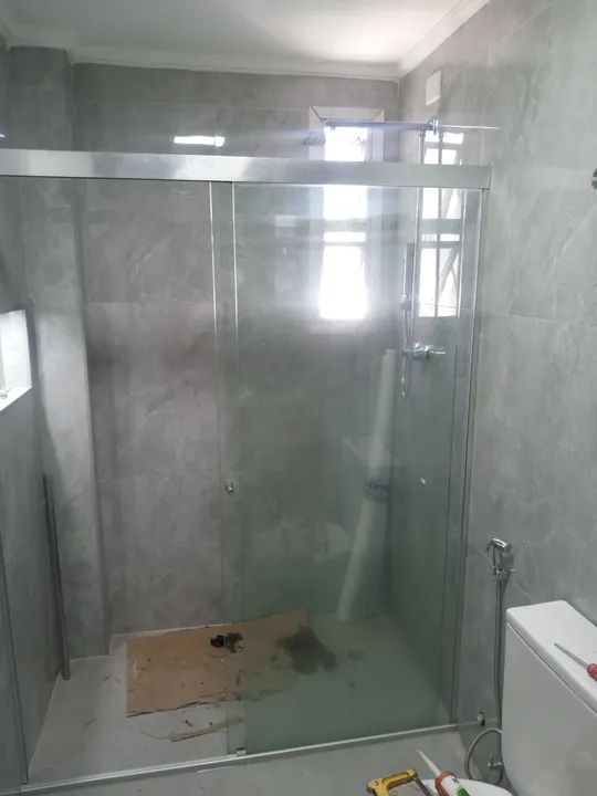 Manutenções e instalações em vidros em geral - Foto 2