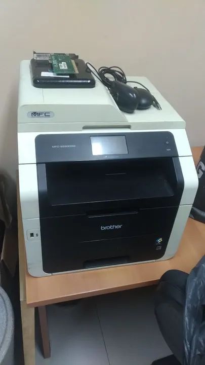 Impressora Mult. Brother MFC9330CSW, 4 tonner coloridos,