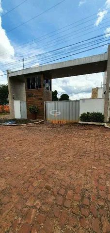 EXCELENTE CASA DUPLEX NO CONDOMÍNIO GREEN HILLS ( VENDA)