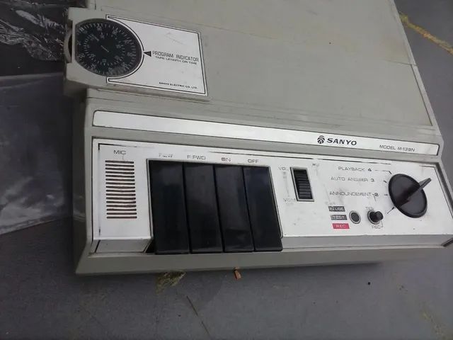 Secretaria eletrônica antiga relíquia