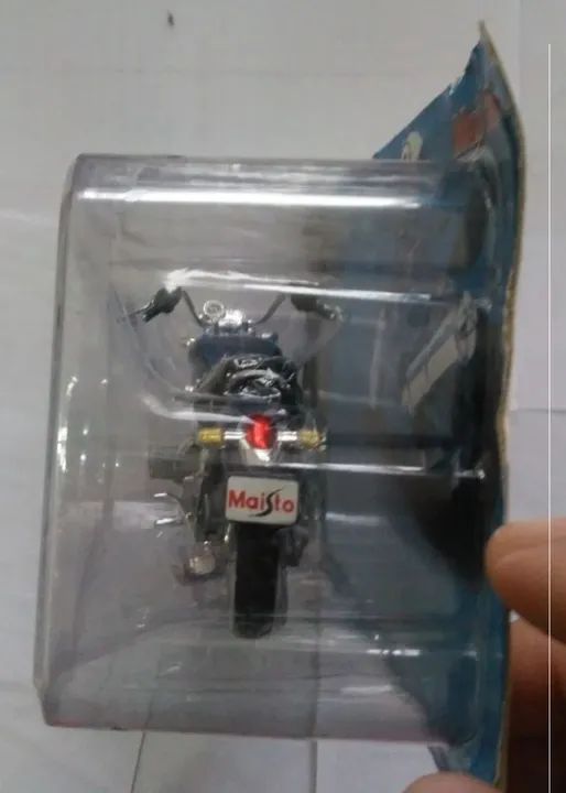 Miniatura Moto BMW R 1200 C Metal Maisto 1:18 - Foto 3