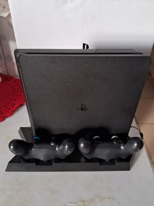 Ps4 slim 1TB semi novo+suporte com cooler - Foto 4