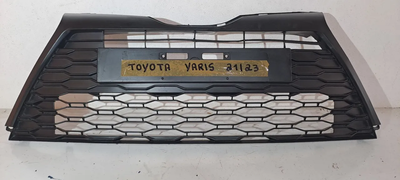Grade Yaris 2021/ 2023 Com Detalhe ESTE PRODUTO NÃO ESTÁ COM FRETE INCLUSO