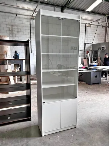 Estante 220x75x40 Porta magnética e portinha com fecho toque