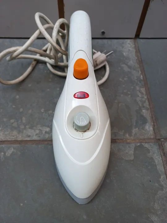 Ferro de passar vaporizador 220v - Foto 4
