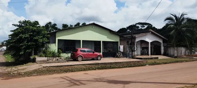 Vila de casas de esquina em Santana 