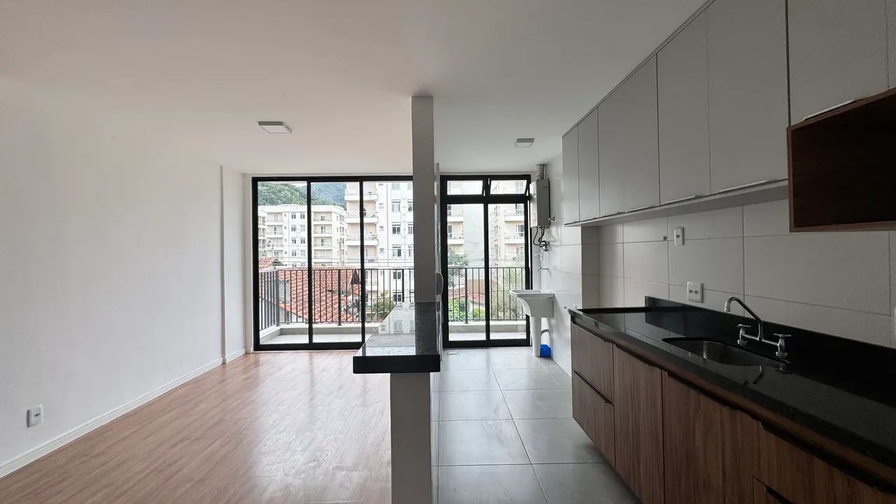 Apartamento para alugar, com 2 suites, em prédio com piscina em Corrêas (Prado) - Petrópol - Foto 2