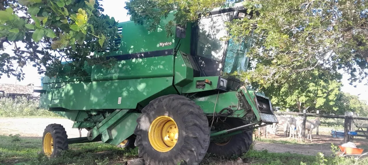 Colheitadeira John Deere Hydro - Ótimo estado! Ano 2004