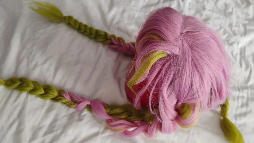 Peruca personagem Mitsuri perfeito estado - Foto 3