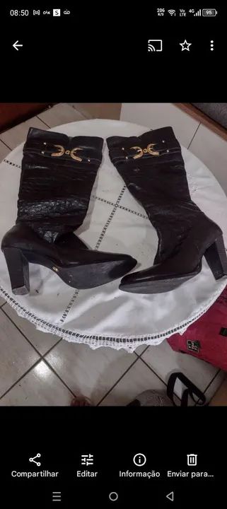 Botas de cano alto pretas - Foto 4