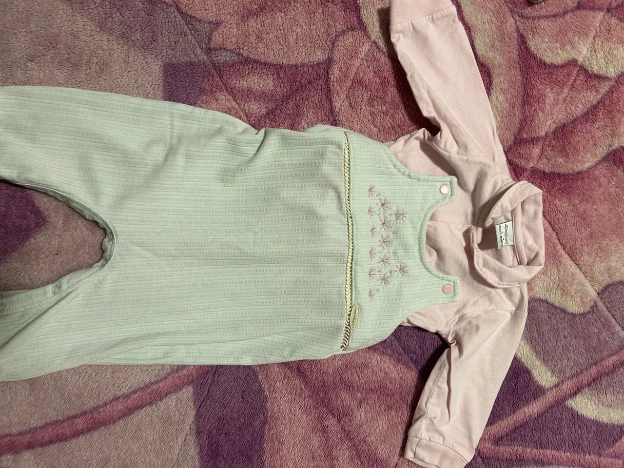 Macacão e Body de Bebê - Rosa e Verde Claro