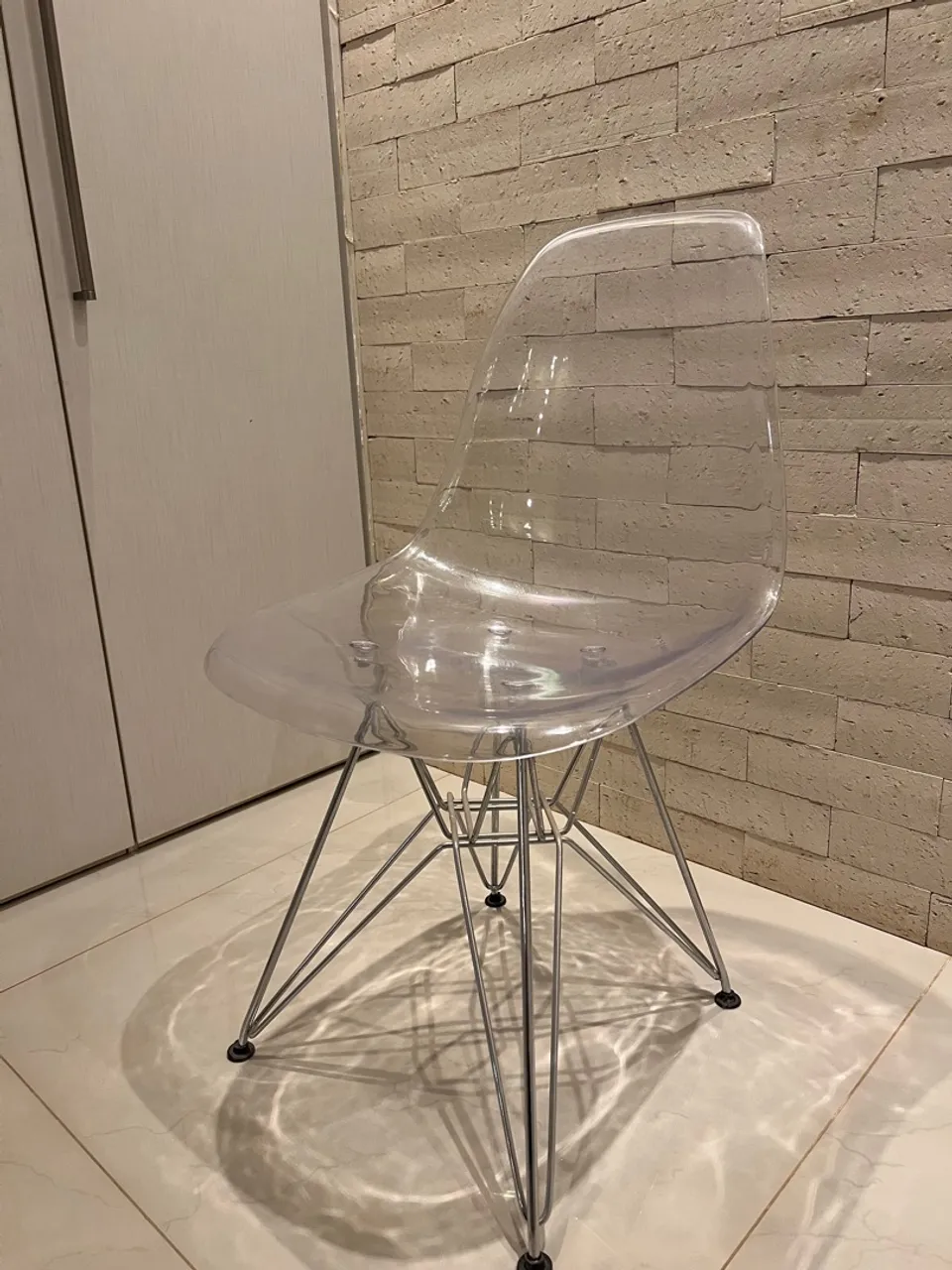 Cadeira Eames Acrílico
