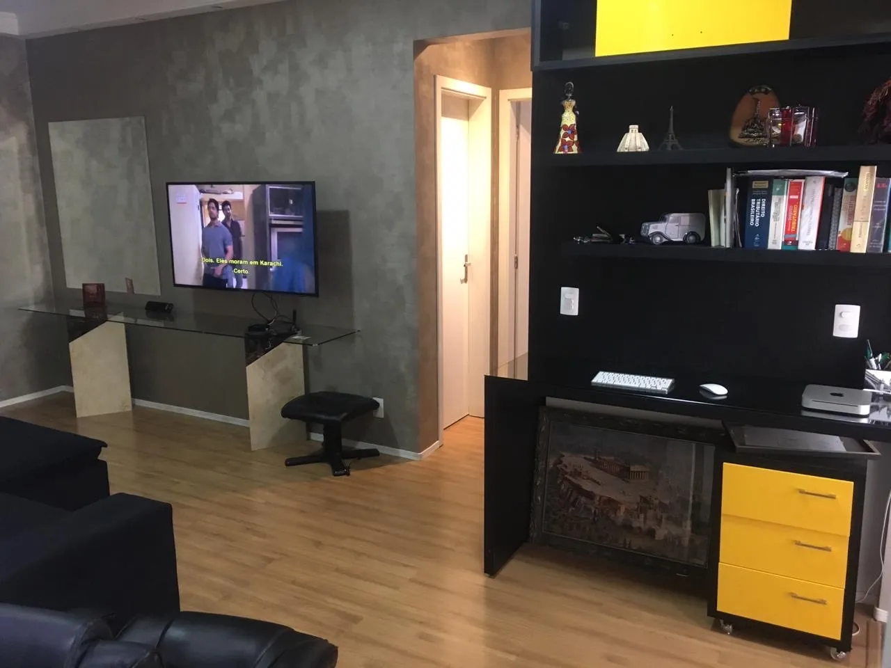 Apto. Estilo flat, ótima localização.