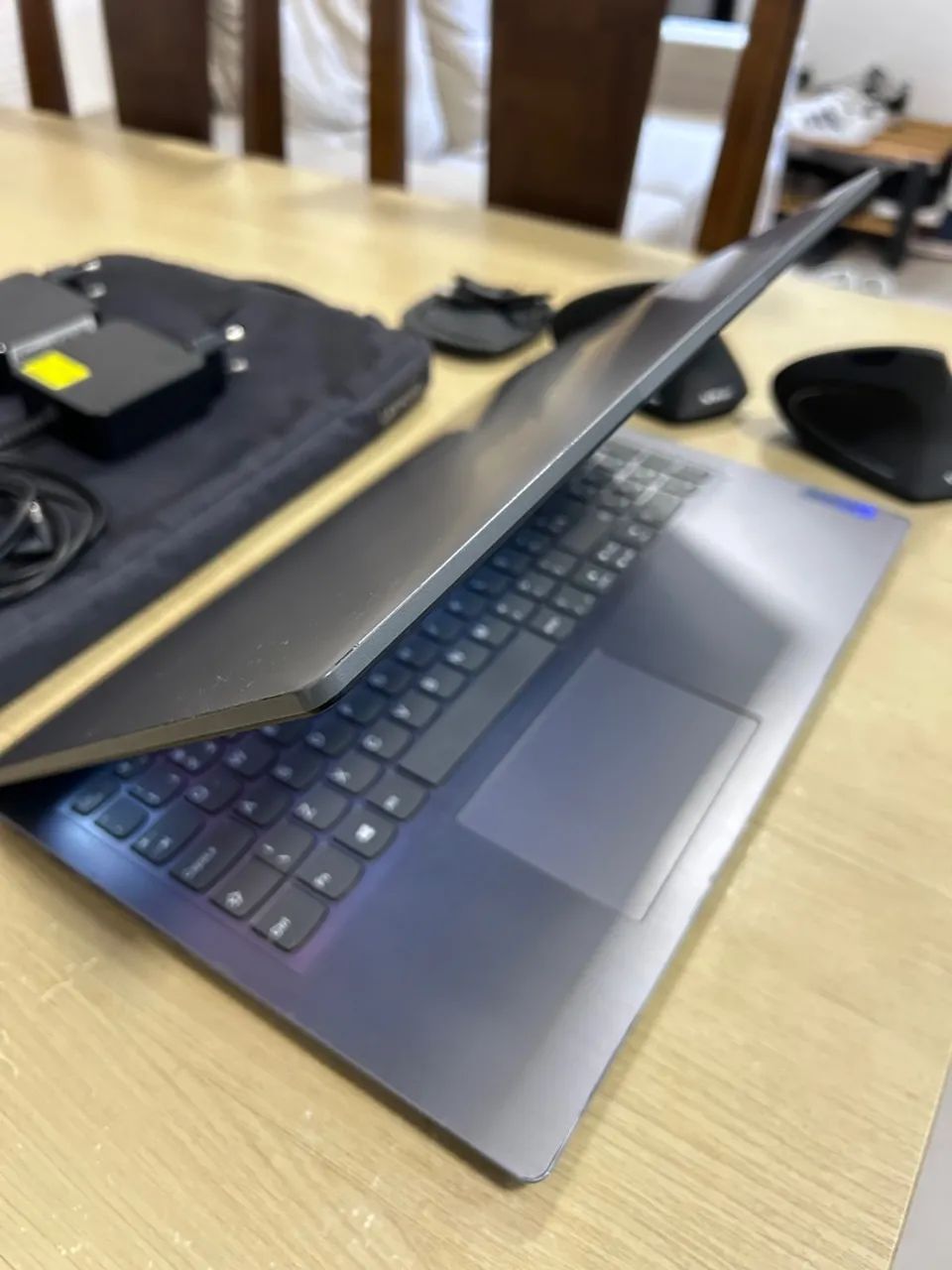 Notebook Lenovo Ultrafino IdeaPad 3 Ryzen 7 5700U 8GB 256GB SSD Windows 11 - Foto 2