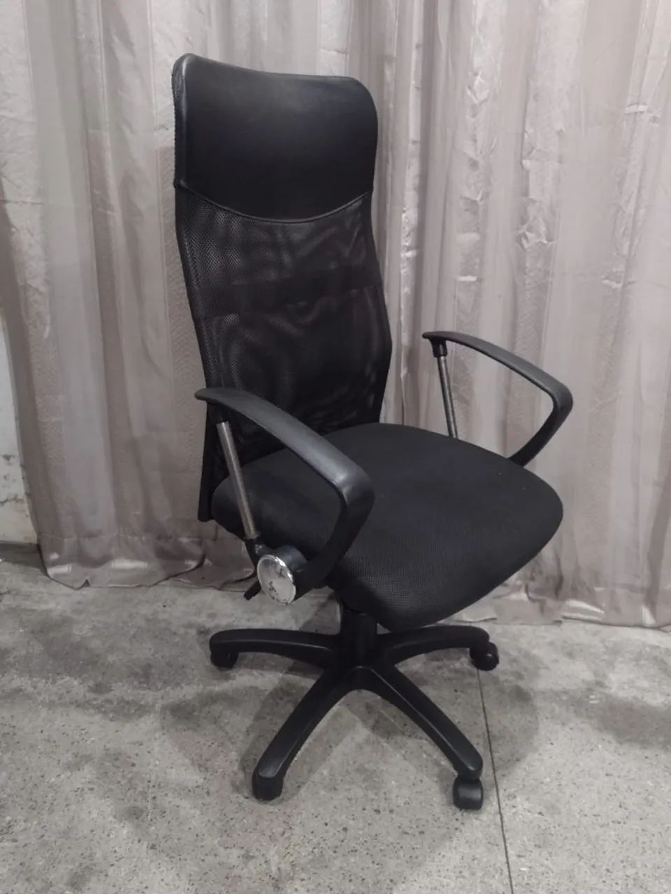 Cadeira de Escritório Ergonômica Preta - Foto 3
