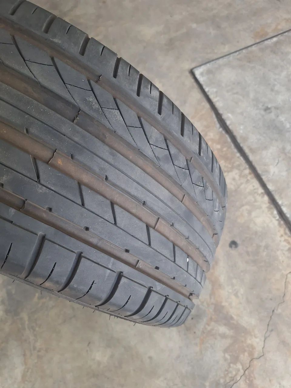 PNEU.225 X 45 X R17 EM EXCELENTE ESTADO,  QUASE NOVO, VEJA AS FOTOS  - Foto 5