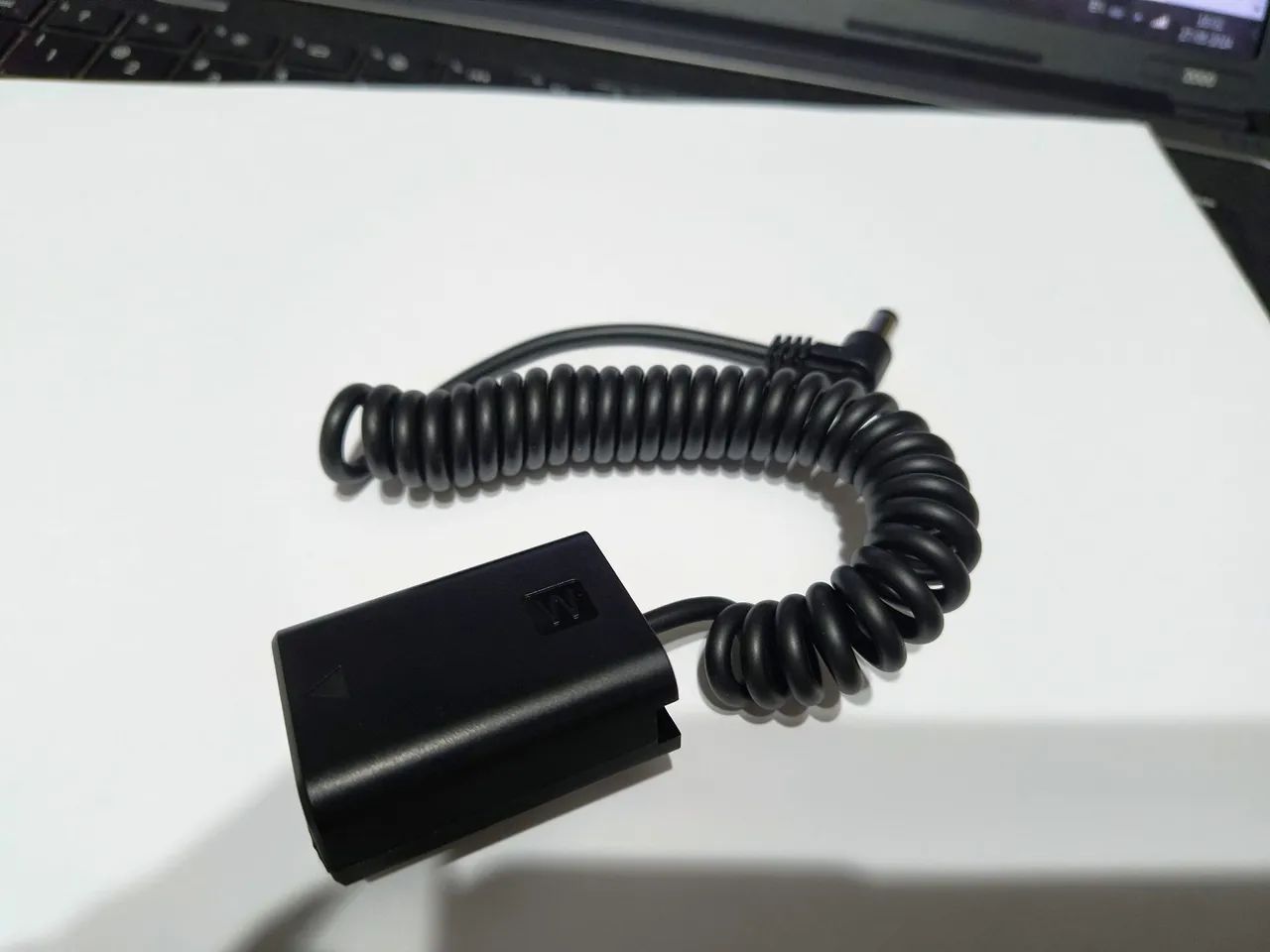 Bateria Dummy Np-Fw50 Conexão P2 Cameras Sony Zv-E10 A6300 A6500 Nex 3 A6400 - Foto 6