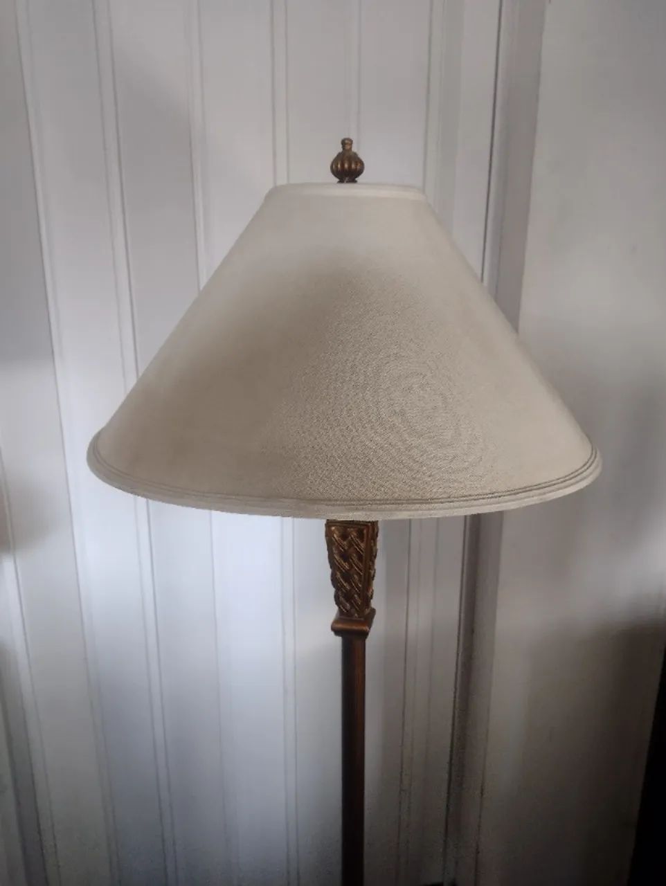 Abajur de coluna estilo colonial- importado, lindíssimo - Foto 5