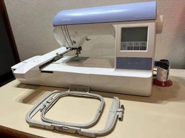 Bordadeira Computadorizada Brother Pe770