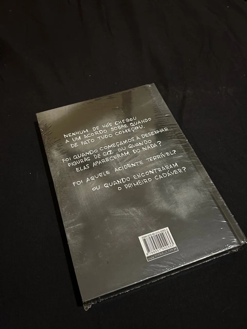 Livro O Homem de Giz de C.J. Tudor - Foto 2