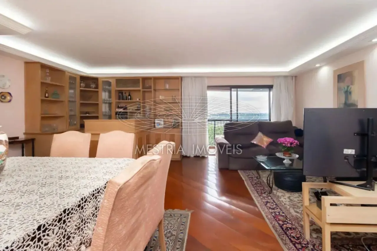 Pinheiros | Apto com 129 m² | 3 suítes e 3 vagas de garagem!