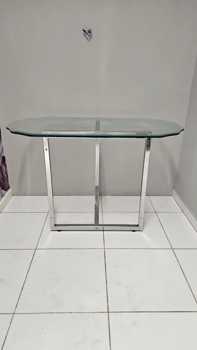 Mesa de centro em vidro e aço inox
