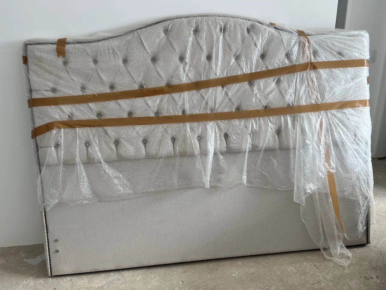 Cama boxe completa cabeceira baú e colchão King  - Foto 4