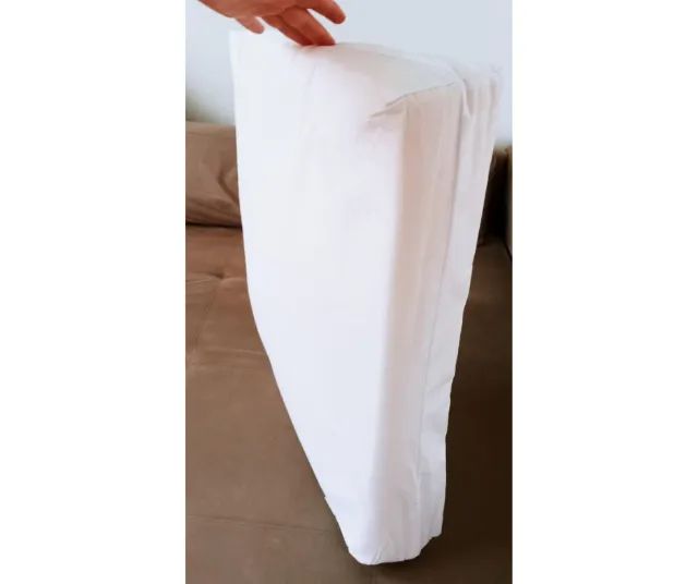 Travesseiro antirrefluxo bebê inclinado Fibrasca 37x58x12cm - Foto 2