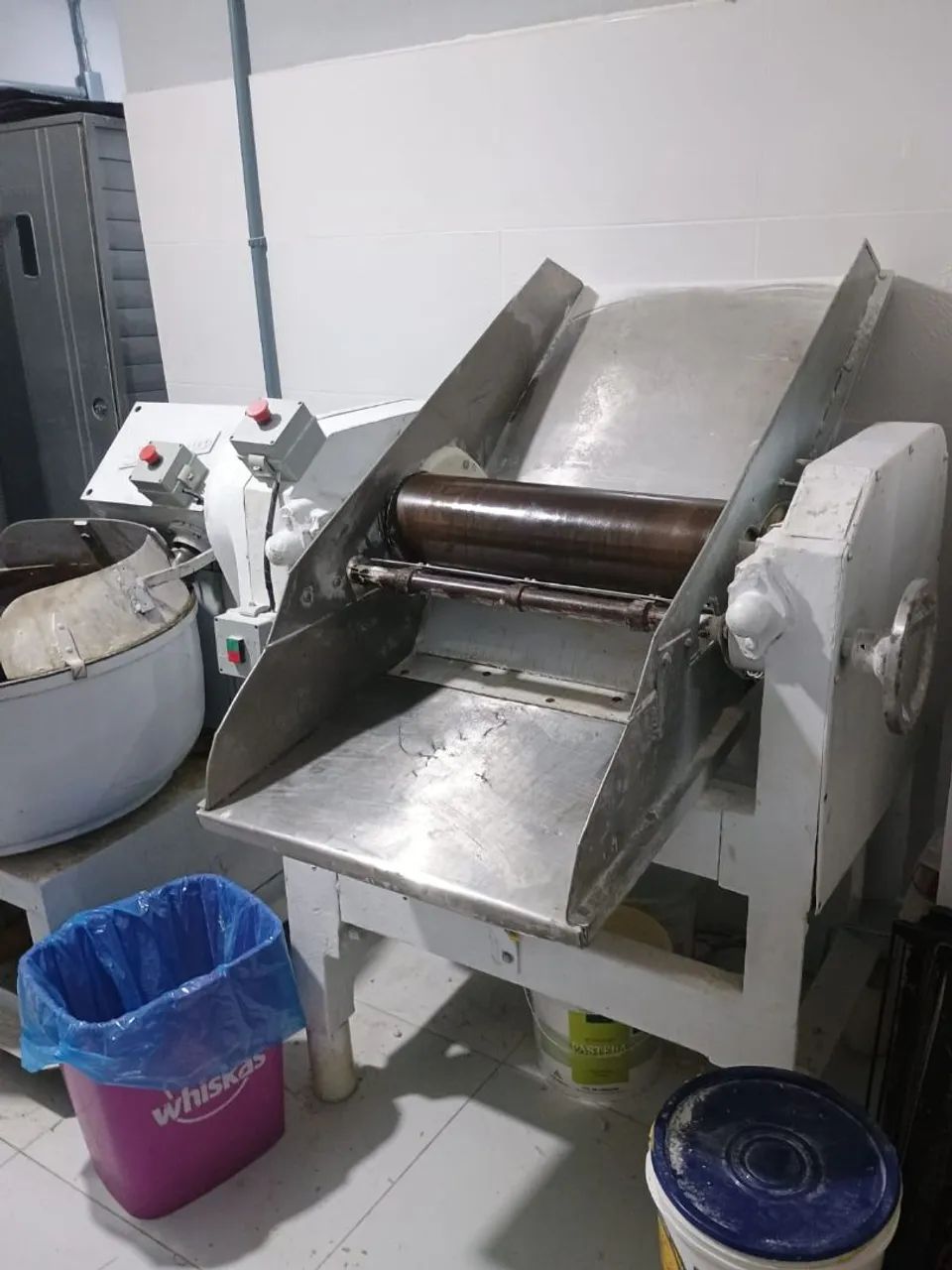 Vendo maquinarios de padaria completa  - Foto 2