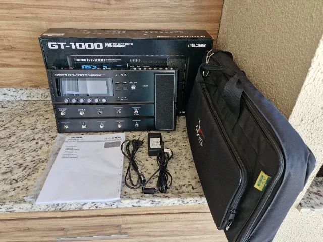 Pedaleira Boss GT1000 Com Caixa Original + Fonte Original +