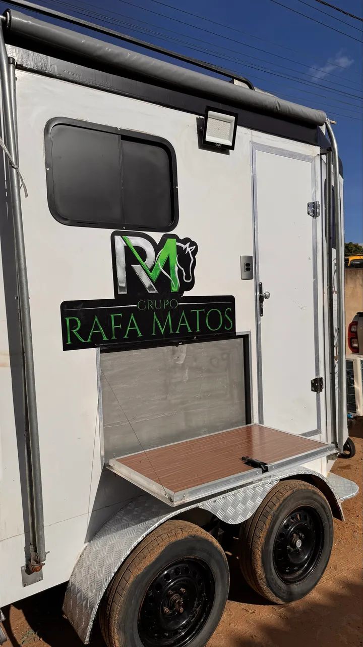 Trailer Reboque para Cavalos, Vaquejada completo de luxo! - Foto 6